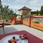 La Roulotte Du Tonnelier Nyaraló *
